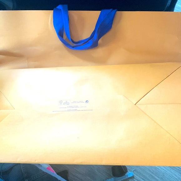 Louis Vuitton Bag - Picture 2 of 3